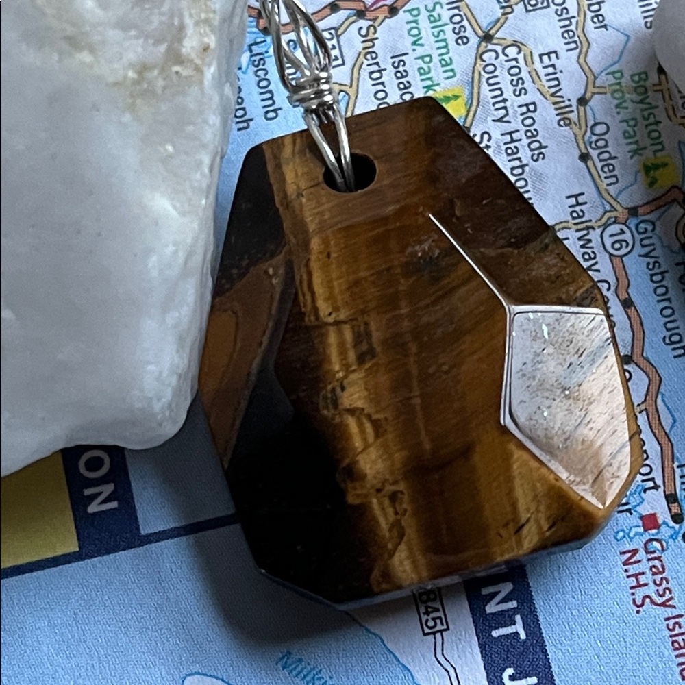 NWOT Tiger's Eye Pendant sterling bail - Picture 2 of 4